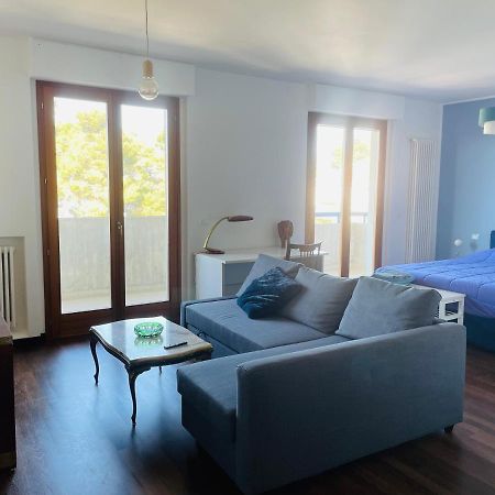 Attico Vista E Fronte Mare Zaffiroblu Con Posto Auto Apartment Montesilvano Luaran gambar