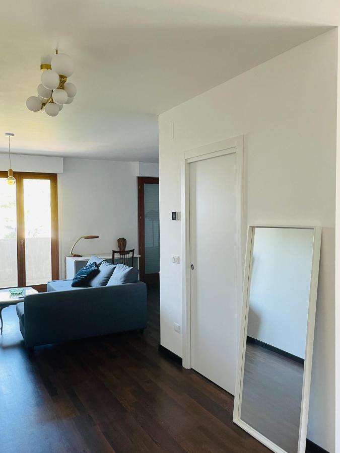 Attico Vista E Fronte Mare Zaffiroblu Con Posto Auto Apartment Montesilvano Luaran gambar